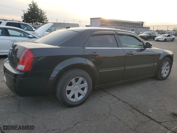 2005 Chrysler 300 with VIN 2C3JA53G15H576629, listed as a Copart auction lot 85113824 with NaN miles and Salvage Title. Bid and sale history available at carsss.com. Image 3.