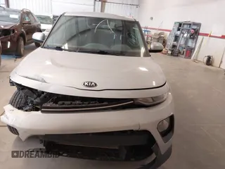 2020 Kia Soul S with VIN KNDJ23AU5L7016093, listed as a IAAI auction lot 41398818 with 113,819 mi miles. Bid and sale history available at carsss.com. Image 13.