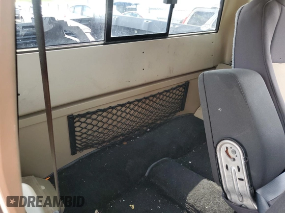 2004 Ford Ranger XL Fleet with VIN 1FTZR15E84PA70642, listed as a Copart auction lot 61016695 with 122,463 mi miles and Salvage title. Bid and sale history available at DreamBid. Image 10.
