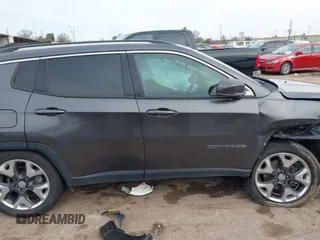2019 Jeep Compass Limited with VIN 3C4NJCCBXKT676205, listed as a IAAI auction lot 41328757 with 83,446 mi miles. Bid and sale history available at carsss.com. Image 13.