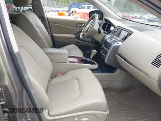 2010 Nissan Murano SL with VIN JN8AZ1MW6AW134027, listed as a IAAI auction lot 42136638 with 111,254 mi miles. Bid and sale history available at carsss.com. Image 5.