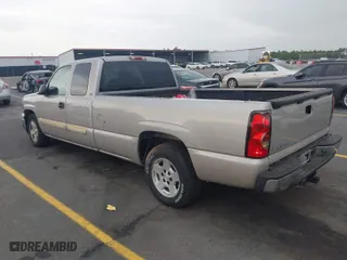 2007 Chevrolet Silverado 1500 Classic Work Truck with VIN 1GCEC19V57E141984, listed as a IAAI auction lot 41953735 with 181,186 mi miles. Bid and sale history available at carsss.com. Image 3.