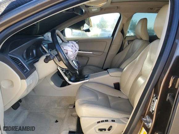 2015 Volvo XC60 T6 Drive-E with VIN YV449MDK7F2743663, listed as a Copart auction lot 81855204 with 87,346 mi miles and Salvage Title. Bid and sale history available at carsss.com. Image 7.