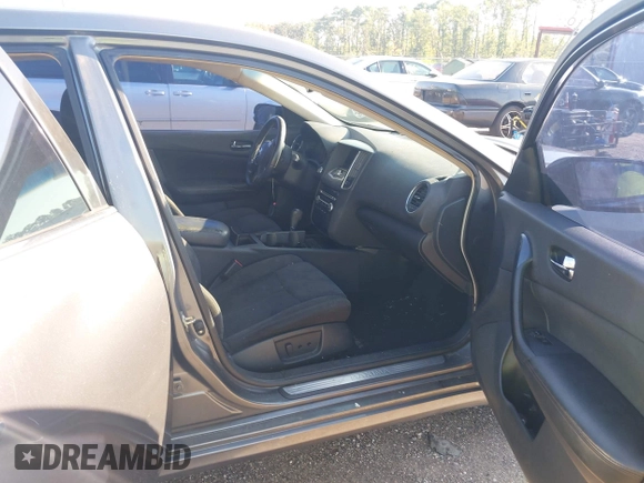 2014 Nissan Maxima SV with VIN 1N4AA5AP5EC436199, listed as a IAAI auction lot 42887082 with 151,551 mi miles and . Bid and sale history available at DreamBid. Image 5.