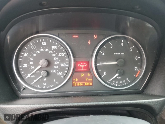 2007 BMW 3 Series 328xi with VIN WBAVC93517KX58143, listed as a Copart auction lot 52036035 with 161,954 mi miles and Salvage title. Bid and sale history available at DreamBid. Image 9.