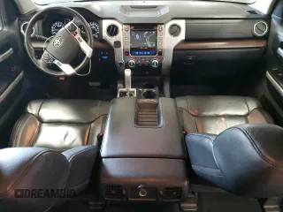 2018 Toyota Tundra SR5 z VIN 5TFHW5F15JX767768, wystawiony jako Copart lot #73587614 z przebiegiem 61 001 mil mil oraz Szkoda całkowita • Salvage title. Historia ofert i sprzedaży dostępna na DreamBid. Obrazek 8.