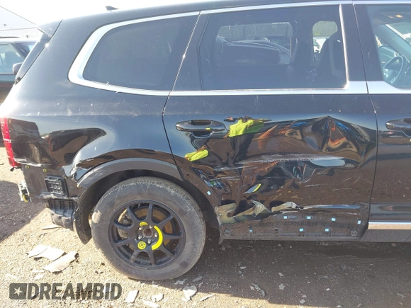 2020 Kia Telluride LX with VIN 5XYP24HC1LG010534, listed as a IAAI auction lot 42140688 with 121,113 mi miles and . Bid and sale history available at DreamBid. Image 6.