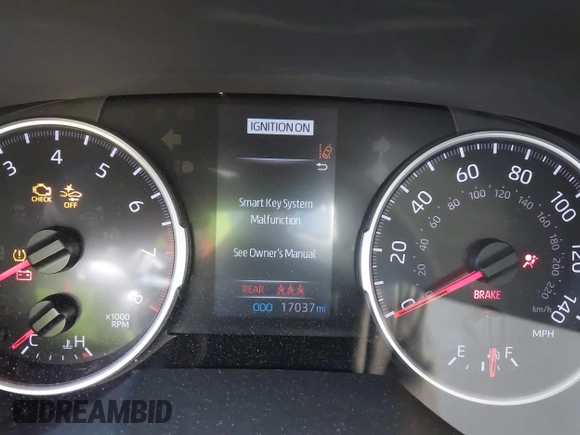 2021 Toyota RAV4 XLE with VIN 2T3W1RFV0MC152913, listed as a IAAI auction lot 41871718 with 17,037 mi miles. Bid and sale history available at carsss.com. Image 7.