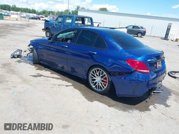 2017 Mercedes-Benz C 63 S AMG с VIN 55SWF8HB4HU192807, выставлен на аукционе IAAI как лот 42311350 с пробегом Не указан миль и . История ставок и продаж доступна на DreamBid. Изображение 3.