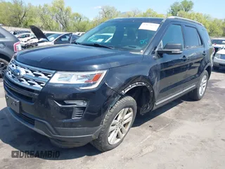 2019 Ford Explorer XLT z VIN 1FM5K8D81KGB26100, wystawiony jako IAAI lot #42074775 z przebiegiem 91 944 mil mil oraz . Historia ofert i sprzedaży dostępna na DreamBid. Obrazek 19.