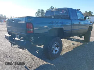 1999 Dodge 1500 z VIN 3B7HF13Z7XG118165, wystawiony jako IAAI lot #41385547 z przebiegiem Nie podano mil oraz . Historia ofert i sprzedaży dostępna na DreamBid. Obrazek 4.