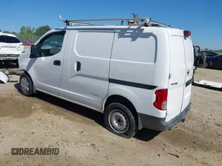 2015 Nissan NV200 SV z VIN 3N6CM0KN0FK730113, wystawiony jako IAAI lot #42049374 z przebiegiem 126 771 mil mil oraz . Historia ofert i sprzedaży dostępna na DreamBid. Obrazek 3.