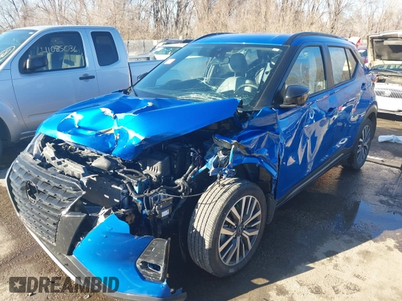 2024 Nissan Kicks SR with VIN 3N1CP5DV3RL495793, listed as a IAAI auction lot 41077823 with 17,252 mi miles and . Bid and sale history available at DreamBid. Image 6.