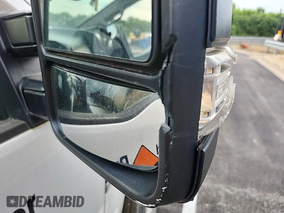 2017 Ford F-250 XL with VIN 1FTBF2A68HEE82088, listed as a IAAI auction lot 42731371 with 144,889 mi miles and . Bid and sale history available at DreamBid. Image 39.