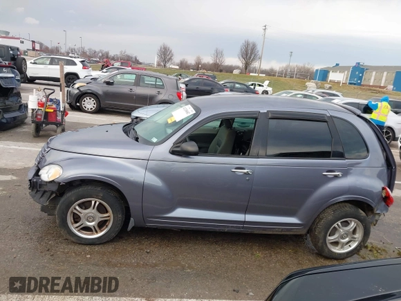 2007 Chrysler PT Cruiser with VIN 3A4FY48B97T560137, listed as a IAAI auction lot 41218682 with Not Provided miles. Bid and sale history available at carsss.com. Image 13.