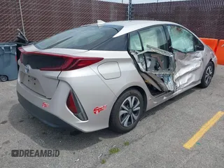2017 Toyota Prius Plus with VIN JTDKARFP2H3062718, listed as a IAAI auction lot 42207527 with 91,707 mi miles and . Bid and sale history available at DreamBid. Image 4.