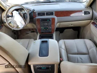 2010 Chevrolet Tahoe LT z VIN 1GNMCBE31AR144717, wystawiony jako Copart lot #46361155 z przebiegiem 153 575 mil mil oraz Szkoda całkowita • Salvage title. Historia ofert i sprzedaży dostępna na DreamBid. Obrazek 8.