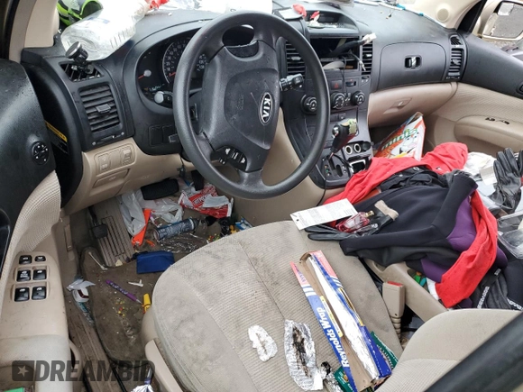 2007 Kia Sedona with VIN KNDMB133676124966, listed as a Copart auction lot 79133024 with 0 mi miles and Salvage Title. Bid and sale history available at carsss.com. Image 8.