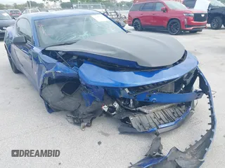 2020 Chevrolet Camaro 1LS z VIN 1G1FA1RX0L0105759, wystawiony jako IAAI lot #39965924 z przebiegiem 19 182 mil mil oraz . Historia ofert i sprzedaży dostępna na DreamBid. Obrazek 6.