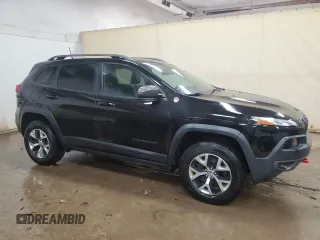 2017 Jeep Cherokee Trailhawk with VIN 1C4PJMBS8HW545440, listed as a Copart auction lot 61485375 with 202,369 mi miles and Clean title. Bid and sale history available at DreamBid. Image 4.