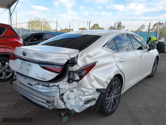 2023 Lexus ES with VIN 58ADZ1B10PU142827, listed as a IAAI auction lot 41841888 with 34,297 mi miles. Bid and sale history available at carsss.com. Image 4.