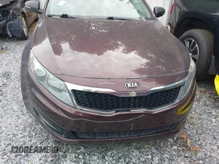 2013 Kia Optima EX z VIN 5XXGN4A71DG133275, wystawiony jako IAAI lot #42183941 z przebiegiem 173 807 mil mil oraz . Historia ofert i sprzedaży dostępna na DreamBid. Obrazek 12.