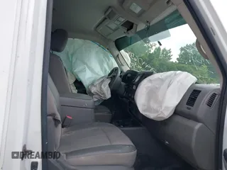 2018 Nissan NV Cargo S z VIN 1N6BF0KY7JN808504, wystawiony jako IAAI lot #39906506 z przebiegiem 83 900 mil mil oraz . Historia ofert i sprzedaży dostępna na DreamBid. Obrazek 5.