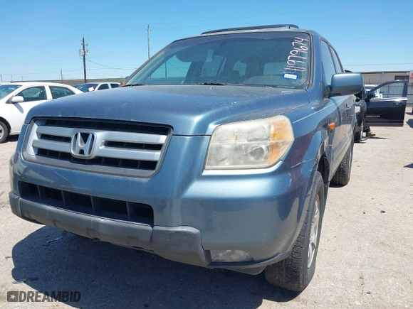 2008 Honda Pilot EX-L with VIN 5FNYF28528B005422, listed as a IAAI auction lot 41979674 with 142,686 mi miles. Bid and sale history available at carsss.com. Image 2.