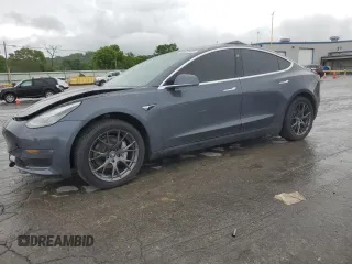 2018 Tesla Model 3 Long Range Battery z VIN 5YJ3E1EA1JF005118, wystawiony jako Copart lot #55630945 z przebiegiem 91 362 mil mil oraz Szkoda całkowita • Salvage title. Historia ofert i sprzedaży dostępna na DreamBid. Obrazek 1.