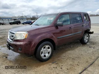 2011 Honda Pilot LX z VIN 5FNYF4H21BB088964, wystawiony jako Copart lot #50499815 z przebiegiem 131 684 mil mil oraz Szkoda całkowita • Salvage title. Historia ofert i sprzedaży dostępna na DreamBid. Obrazek 1.
