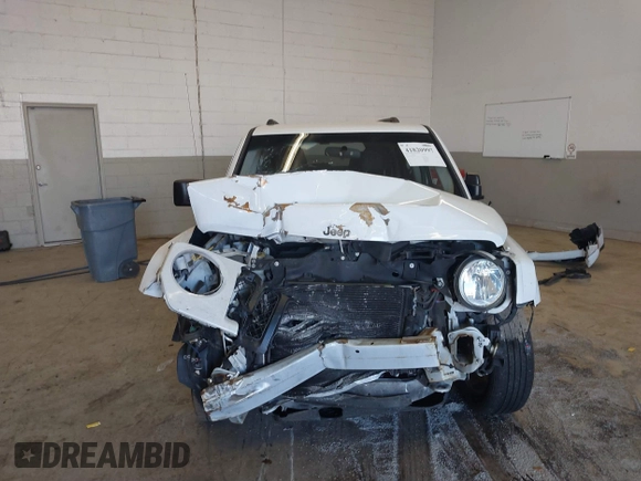 2015 Jeep Patriot High Altitude with VIN 1C4NJRFB6FD333031, listed as a IAAI auction lot 41820997 with 134,847 mi miles and . Bid and sale history available at carsss.com. Image 13.