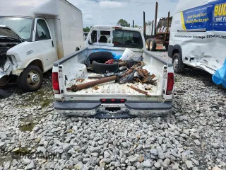 2001 Ford F-350 XL with VIN 1FTWW32F11EB16761, listed as a Copart auction lot 62511635 with 257,065 mi miles and Salvage title. Bid and sale history available at DreamBid. Image 6.
