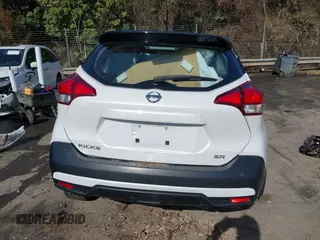2019 Nissan Kicks SR with VIN 3N1CP5CU1KL538879, listed as a IAAI auction lot 41588710 with 118,002 mi miles. Bid and sale history available at carsss.com. Image 15.