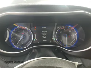 2020 Chrysler Pacifica Limited z VIN 2C4RC1GG6LR250036, wystawiony jako Copart lot #53610075 z przebiegiem 99 158 mil mil oraz Szkoda całkowita • Salvage title. Historia ofert i sprzedaży dostępna na DreamBid. Obrazek 9.