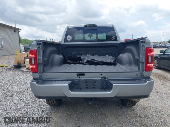 2024 Ram 2500 Big Horn with VIN 3C6UR5DJ1RG186140, listed as a IAAI auction lot 42244804 with 18,907 mi miles and . Bid and sale history available at DreamBid. Image 15.