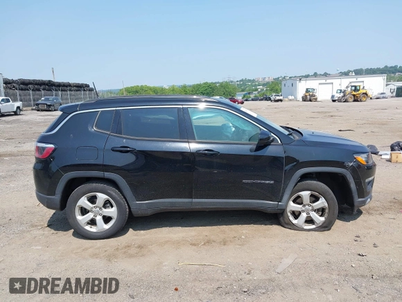 2018 Jeep Compass Latitude with VIN 3C4NJDBB1JT191490, listed as a IAAI auction lot 42429761 with 61,100 mi miles and . Bid and sale history available at DreamBid. Image 13.