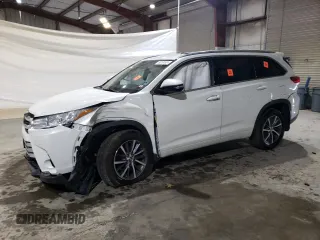 2018 Toyota Highlander SE with VIN 5TDJZRFH3JS525869, listed as a Copart auction lot 50181655 with Not provided miles and Salvage title. Bid and sale history available at DreamBid. Image 1.