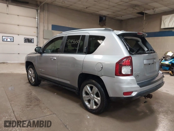 2016 Jeep Compass Latitude with VIN 1C4NJDEB4GD631759, listed as a IAAI auction lot 42193660 with 100,659 mi miles and . Bid and sale history available at DreamBid. Image 3.