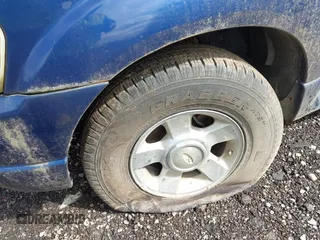 2005 Ford Explorer Sport Trac XLS z VIN 1FMZU77K55UB60334, wystawiony jako IAAI lot #41984083 z przebiegiem Nie podano mil oraz . Historia ofert i sprzedaży dostępna na DreamBid. Obrazek 17.