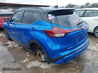 2022 Nissan Kicks SR with VIN 3N1CP5DV0NL495941, listed as a IAAI auction lot 41465827 with 13,062 mi miles. Bid and sale history available at carsss.com. Image 3.