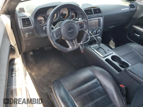 2014 Dodge Challenger R/T Plus z VIN 2C3CDYBT1EH294121, wystawiony jako Copart lot #60687575 z przebiegiem 121 607 mil mil oraz Szkoda całkowita • Salvage title. Historia ofert i sprzedaży dostępna na DreamBid. Obrazek 8.