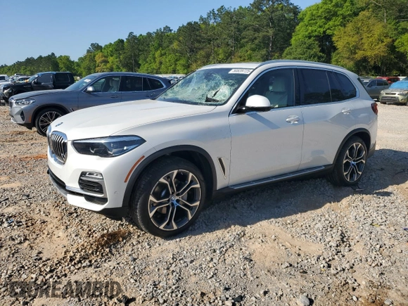 2021 BMW X5 sDrive40i with VIN 5UXCR4C05M9H39972, listed as a Copart auction lot 50839725 with 63,970 mi miles and Salvage Title. Bid and sale history available at carsss.com. Image 1.