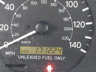 1999 Toyota Camry LE z VIN 4T1BF28K4XU931902, wystawiony jako IAAI lot #41707824 z przebiegiem 171 224 mil mil oraz . Historia ofert i sprzedaży dostępna na DreamBid. Obrazek 15.