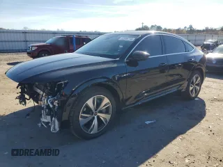 2024 Audi Q8 e-tron Sportback S line Premium Plus z VIN WA1CAAGE6RB031248, wystawiony jako Copart lot #82036714 z przebiegiem 7 671 mil mil oraz Szkoda całkowita • Salvage title. Historia ofert i sprzedaży dostępna na DreamBid. Obrazek 1.