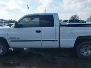 2001 Dodge Ram 1500 with VIN 3B7HC13Z61M264915, listed as a IAAI auction lot 41477847 with 299,197 mi miles. Bid and sale history available at carsss.com. Image 14.