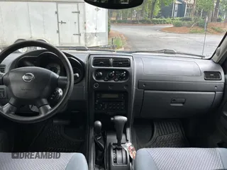 2004 Nissan Xterra XE with VIN 5N1ED28Y44C656024, listed as a Copart auction lot 61629985 with 216,348 mi miles and Clean title. Bid and sale history available at DreamBid. Image 9.