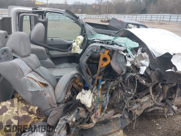 2008 Ford F-150 XL z VIN 1FTRF12W68KE70627, wystawiony jako IAAI lot #41448219 z przebiegiem Nie podano mil oraz . Historia ofert i sprzedaży dostępna na DreamBid. Obrazek 5.