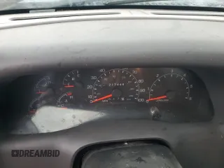 2000 Ford F-250 XL с VIN 1FTNX20L2YEC45467, выставлен на аукционе Copart как лот 73037024 с пробегом 217 448 миль миль и Списание • Salvage title. История ставок и продаж доступна на DreamBid. Изображение 9.
