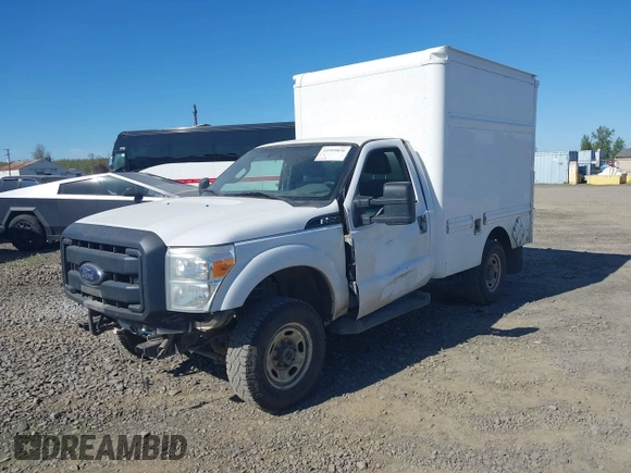 2012 Ford Super Duty F-250 SRW XL with VIN 1FDBF2B62CEB18607, listed as a IAAI auction lot 41995836 with 597,268 mi miles. Bid and sale history available at carsss.com. Image 19.