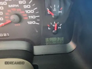2005 Ford F-150 XLT z VIN 1FTRW12W15KE64553, wystawiony jako Copart lot #59755885 z przebiegiem 106 462 mil mil oraz Czysty tytuł • Clean title. Historia ofert i sprzedaży dostępna na DreamBid. Obrazek 8.